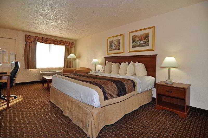 Quality Inn Clinton North Buitenkant foto