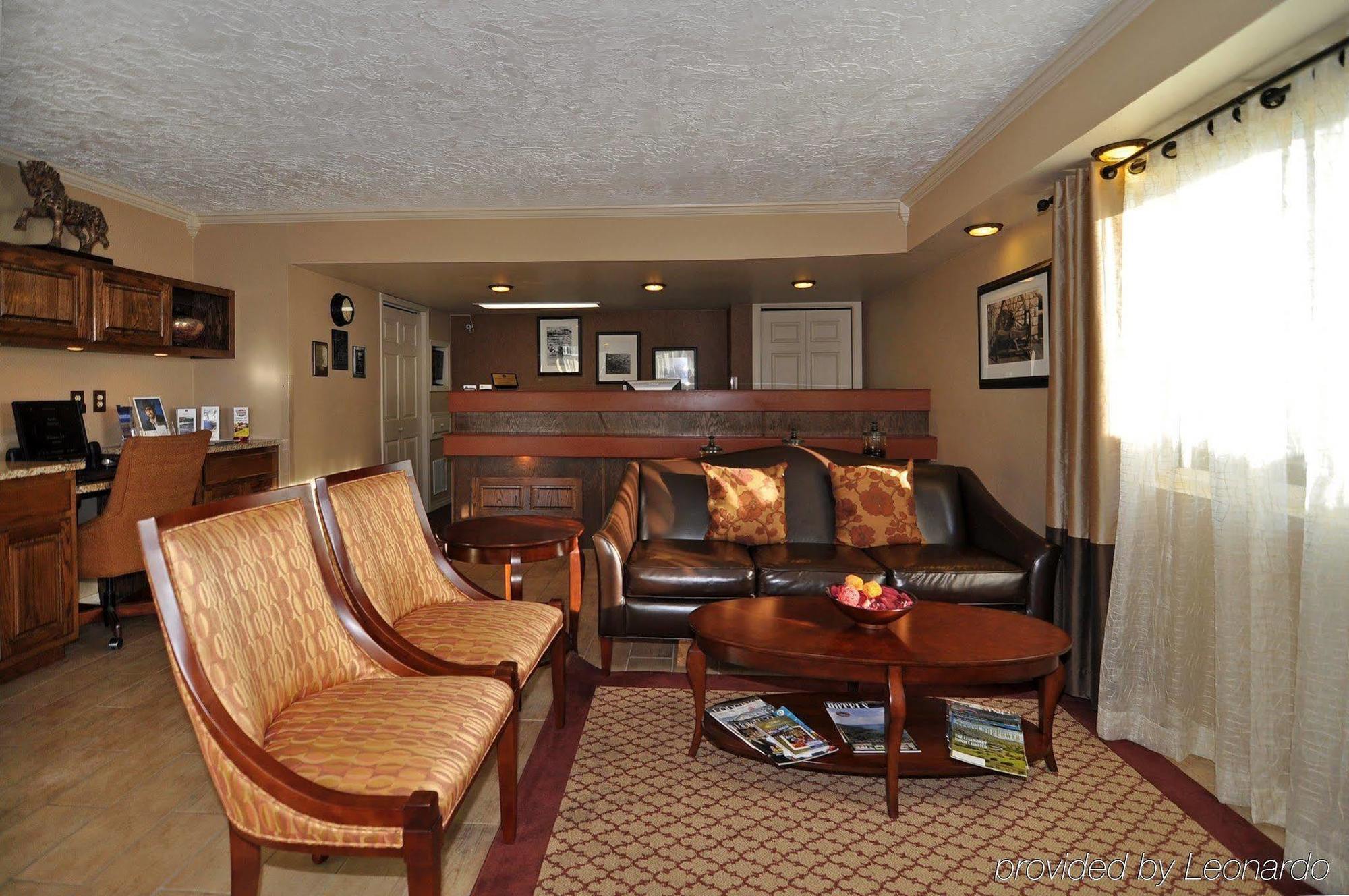Quality Inn Clinton North Buitenkant foto