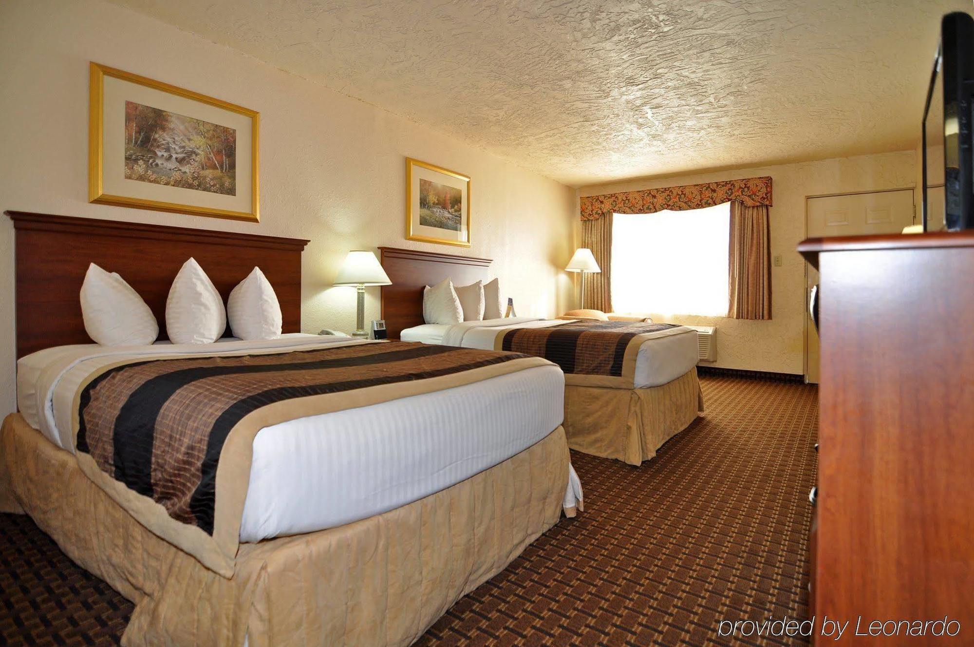Quality Inn Clinton North Buitenkant foto